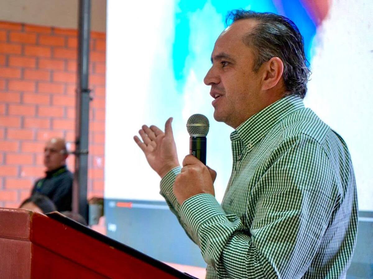 Revocan orden de arresto contra gobernador del Quindío, Juan Miguel Galvis al cumplir fallo judicial