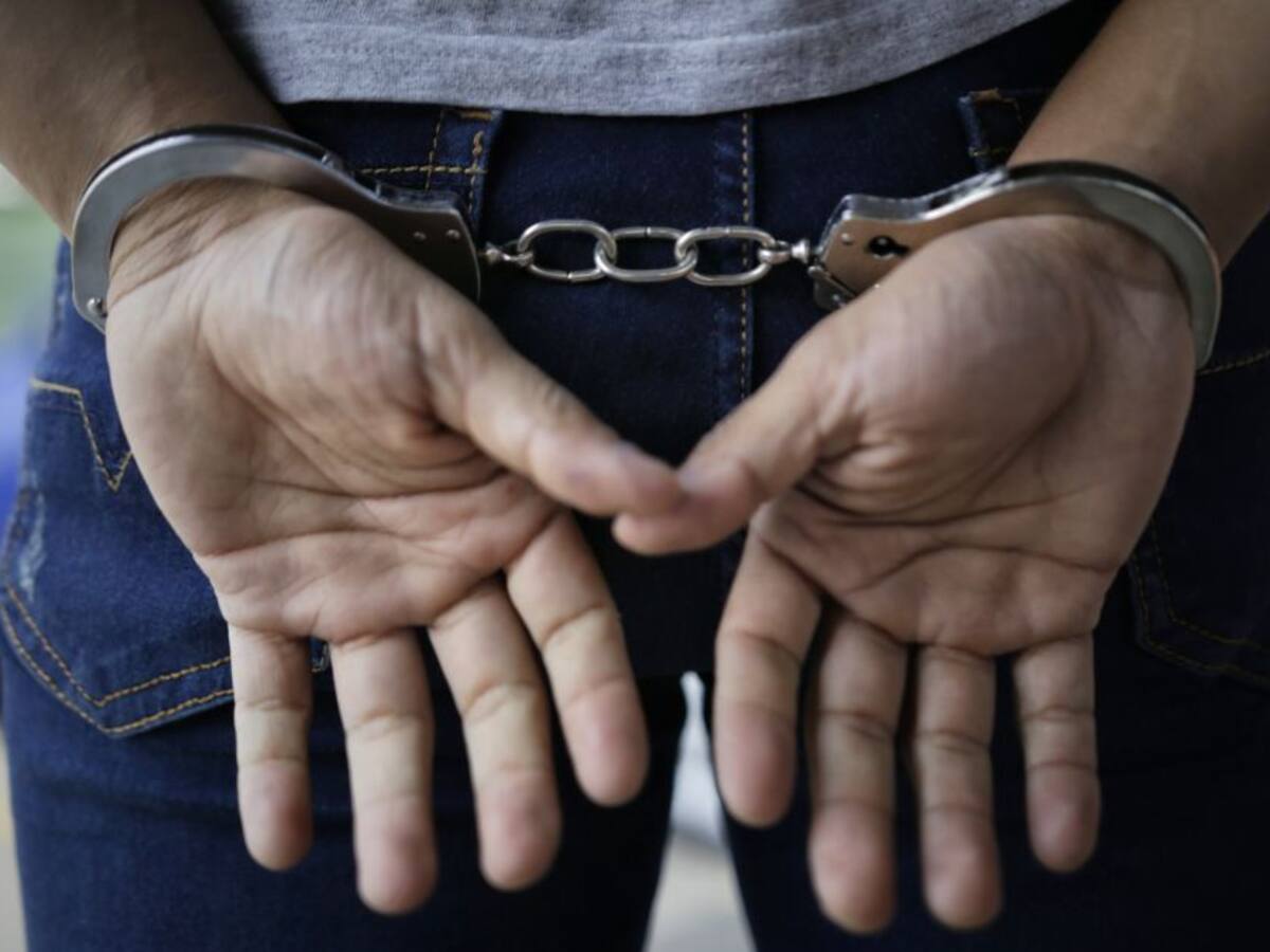 Oficial de Policía investigado por presunto abuso a una menor