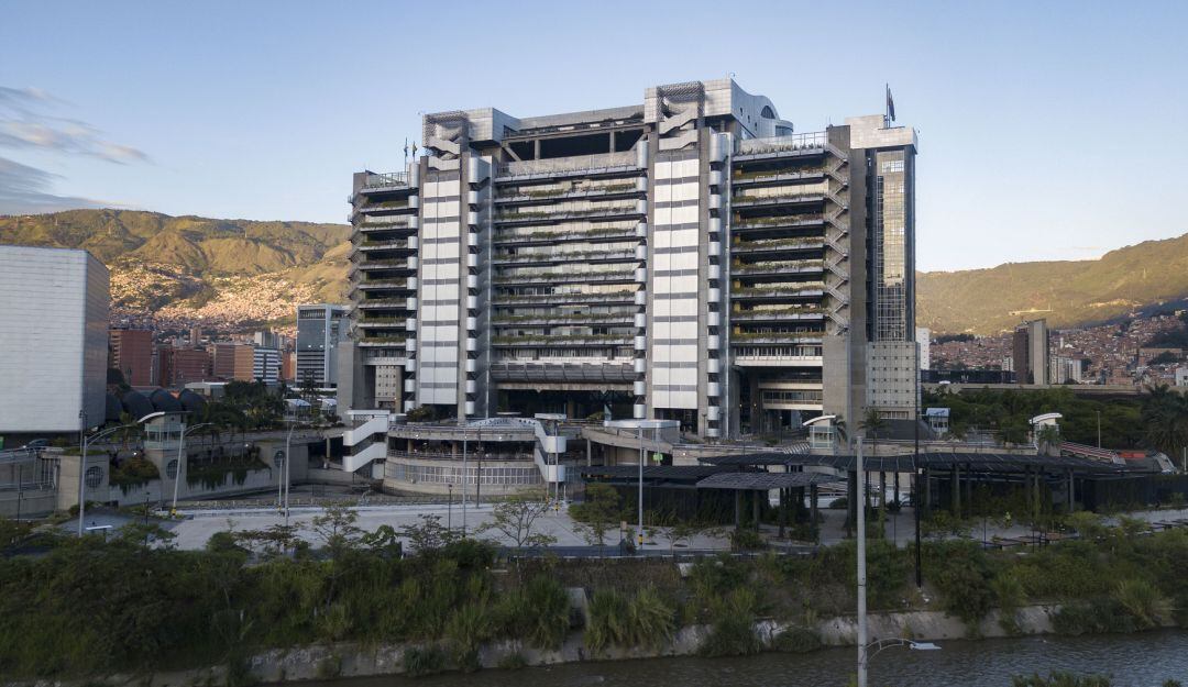 La empresa adquirió 1697 vacunas de la farmacética Sinovac