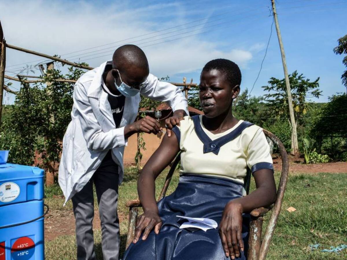 Países pobres no aplicaron 100 millones de vacunas COVID-19 por fecha de caducidad