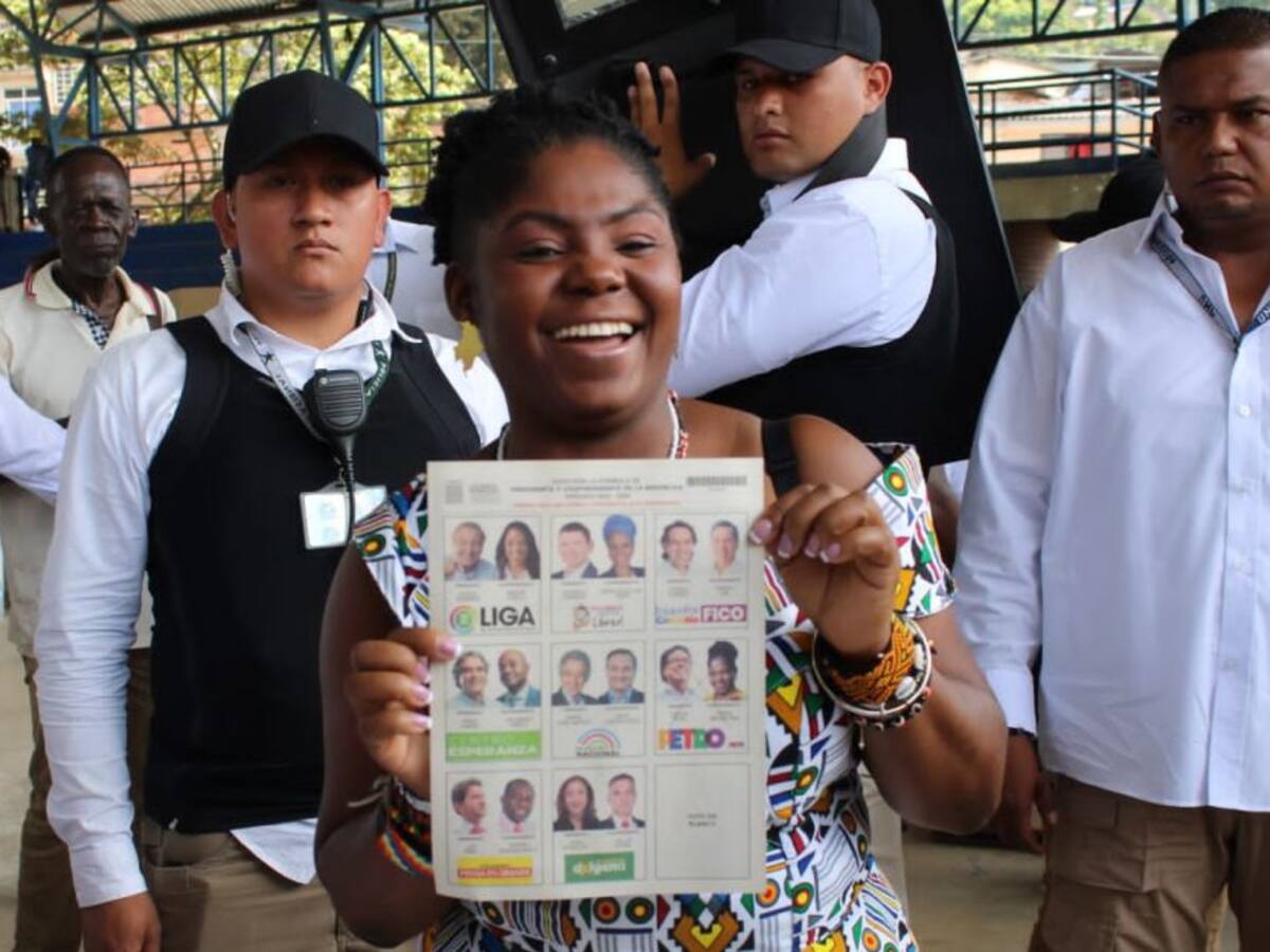 Francia Márquez votó en su natal municipio de Suárez, Cauca