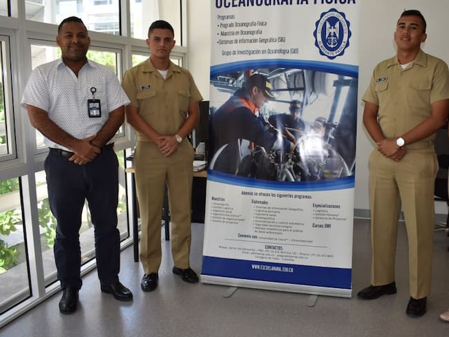 Guardiamarinas colombianos socializan investigación en Cartagena