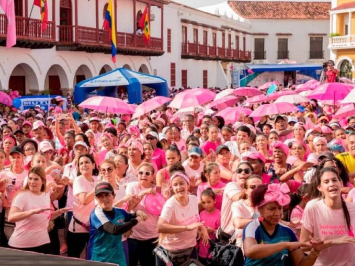 Mutual Ser sensibiliza sobre el cáncer de Mama con su estrategia Marea Rosa