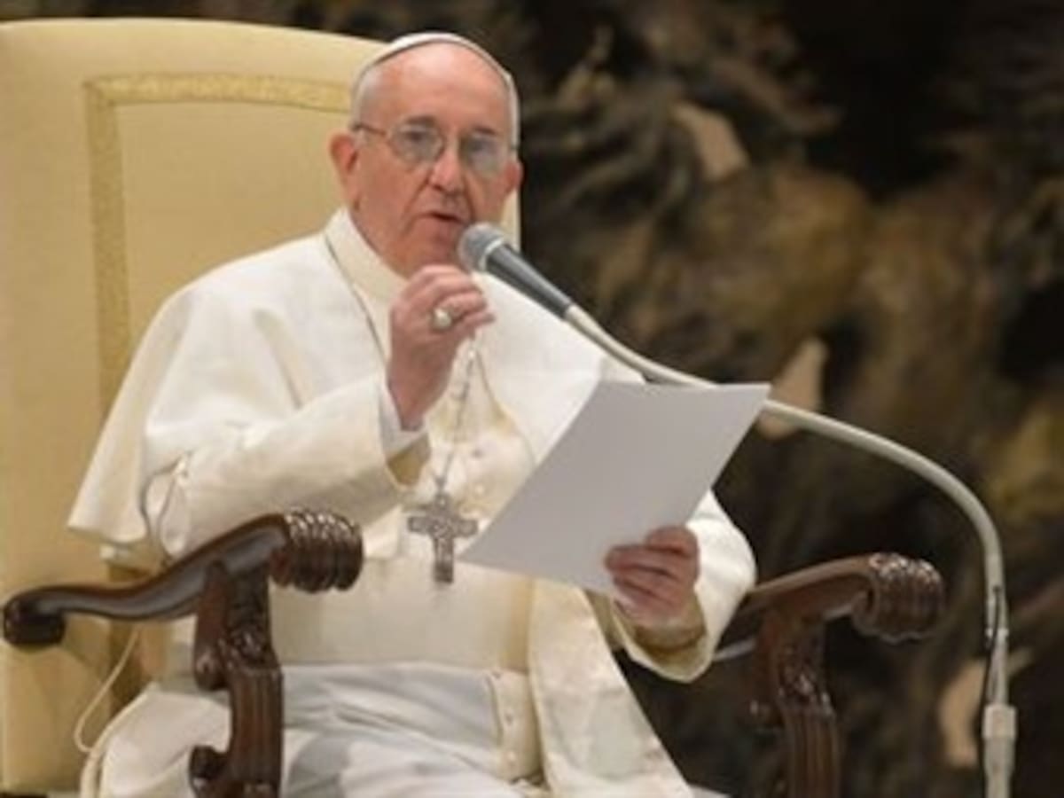 Víctimas y victimarios de violencia en Colombia en audiencia con el Papa