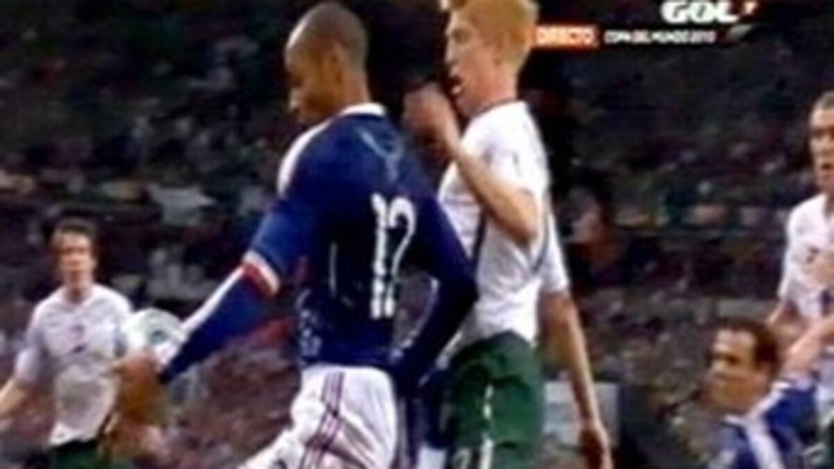 Tierry Henry admite mano pero dice: 'yo no soy el árbitro'