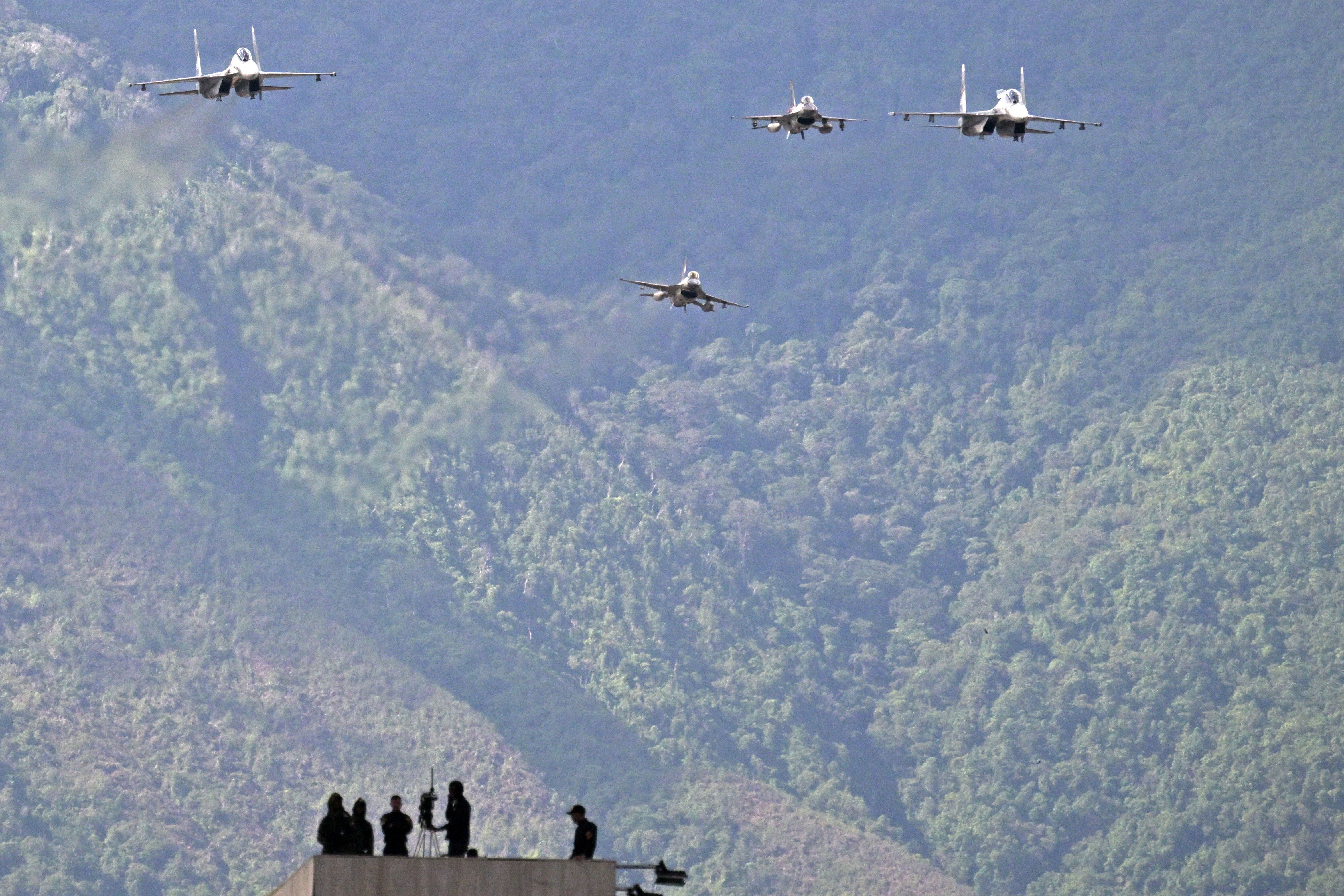 Imagen de referencia de un grupo de militares venezolanos en la ciudad de Caracas. (Photo by Federico PARRA / AFP) (Photo by FEDERICO PARRA/AFP via Getty Images)