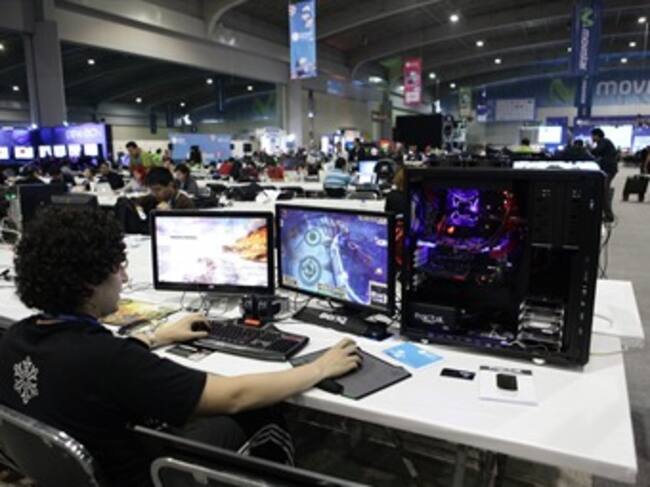 Aopoy empresarial y tecnológico. Foto: EFE