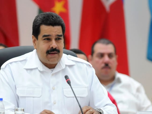 Suspenden proceso revocatorio contra Maduro