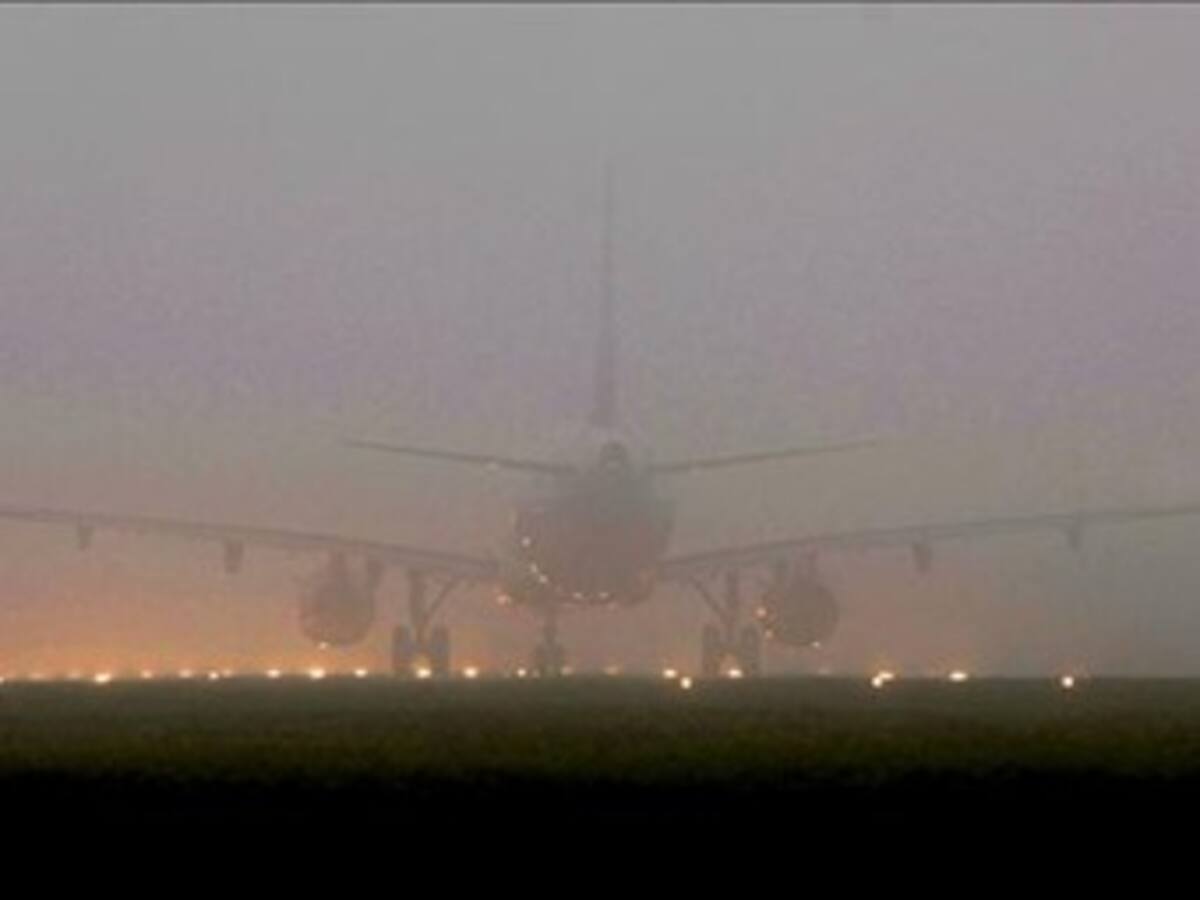 Intensa niebla paraliza tráfico aéreo y marítimo en Montevideo