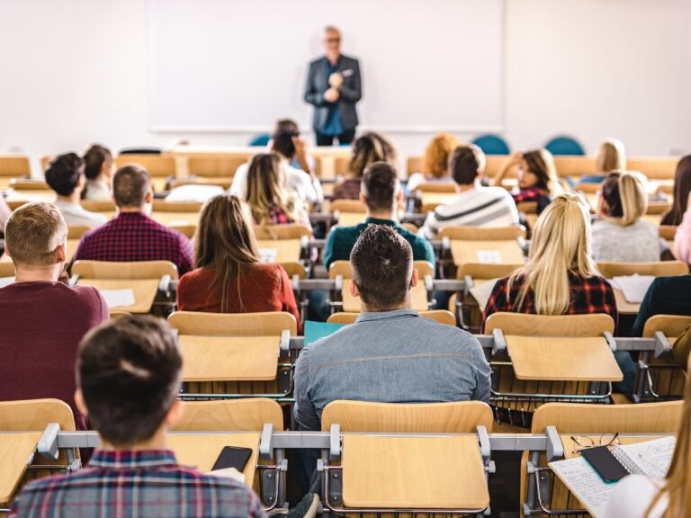 Aula de clases, universidad // Getty Images