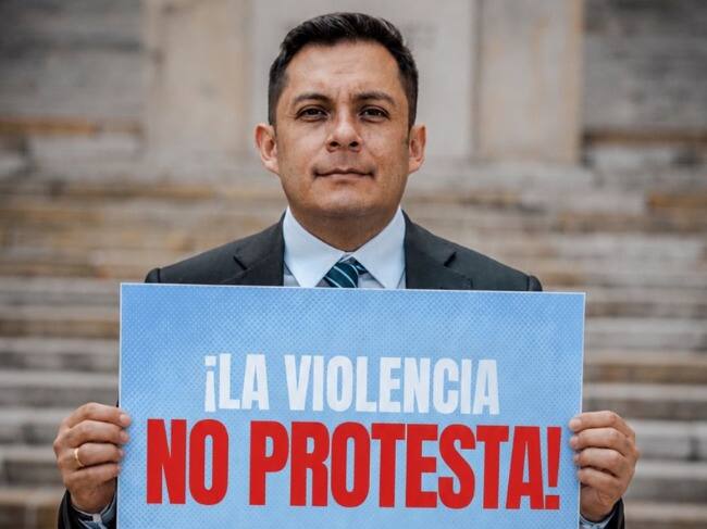 Representante a la Cámara David Cote. Foto tomada de redes sociales: @DavidGerardoC
