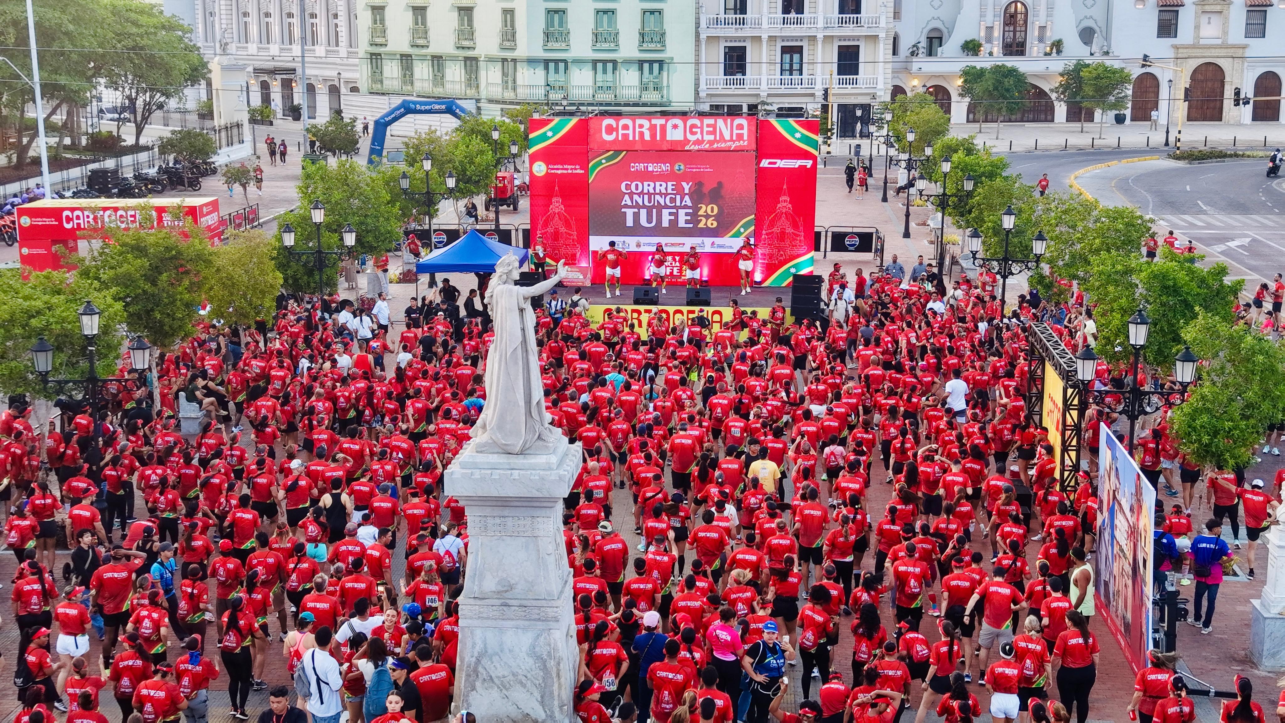 “Corre y anuncia tu fe” le apostó a un set móvil que conectó música, fe y nuevas generaciones