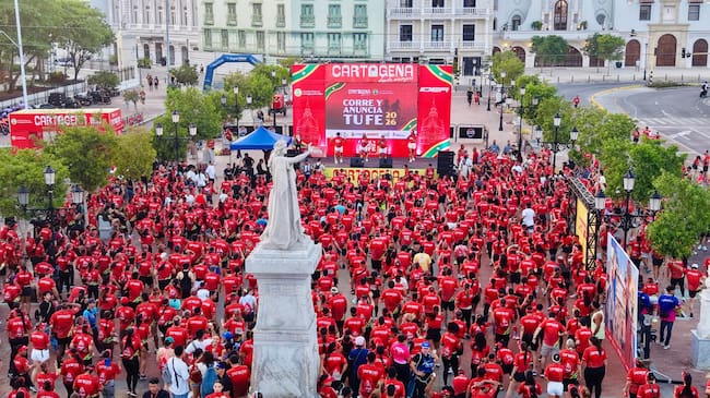 “Corre y anuncia tu fe” le apostó a un set móvil que conectó música, fe y nuevas generaciones