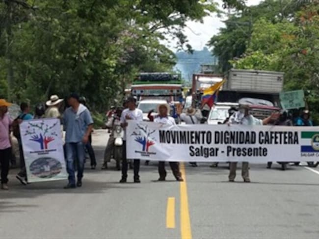 Cafeteros levantan provisionalmente concentración en La Pintada, Antioquia