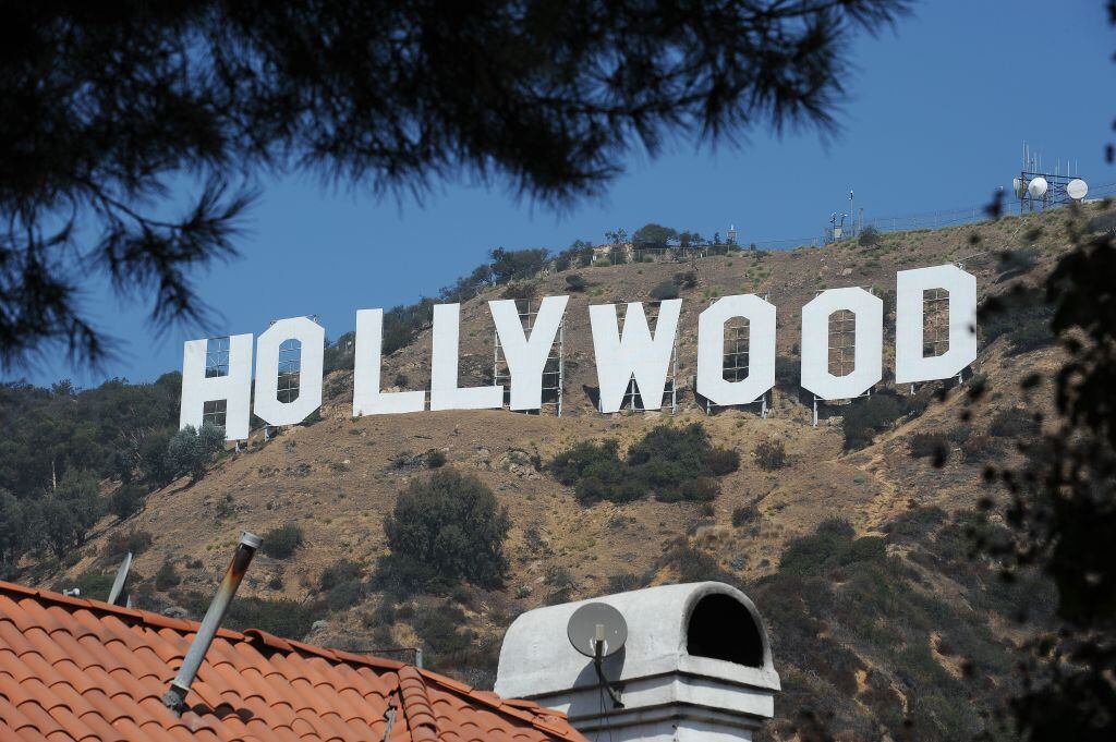 Jhon Freddy Moncada, amante del fútbol, logró superar los 300 metros de altura en la mítica montaña de Hollywood el pasado 17 de junio. (ROBYN BECK / GETTY IMAGES)