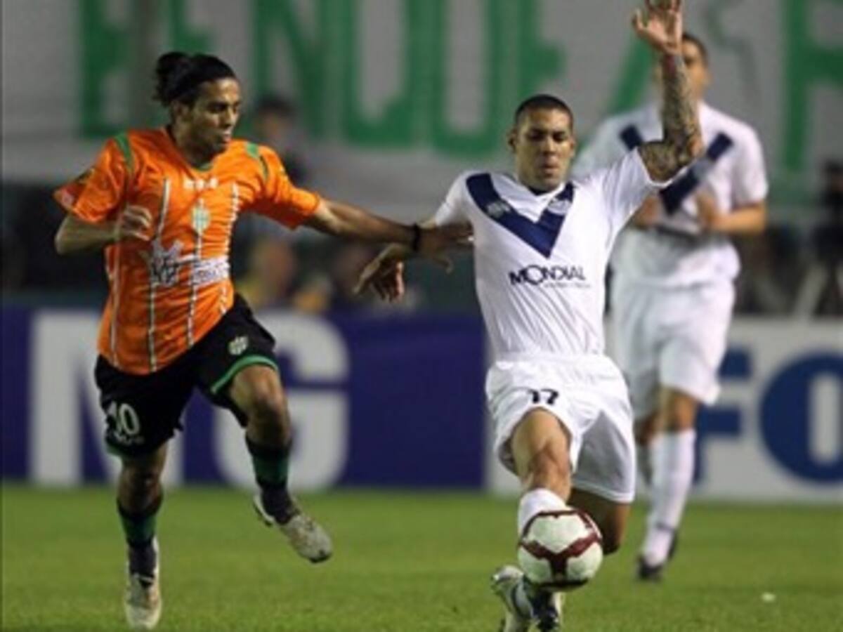 Banfield clasificó a octavos de la Copa Sudamericana tras empatar 1-1 con Vélez Sarsfield