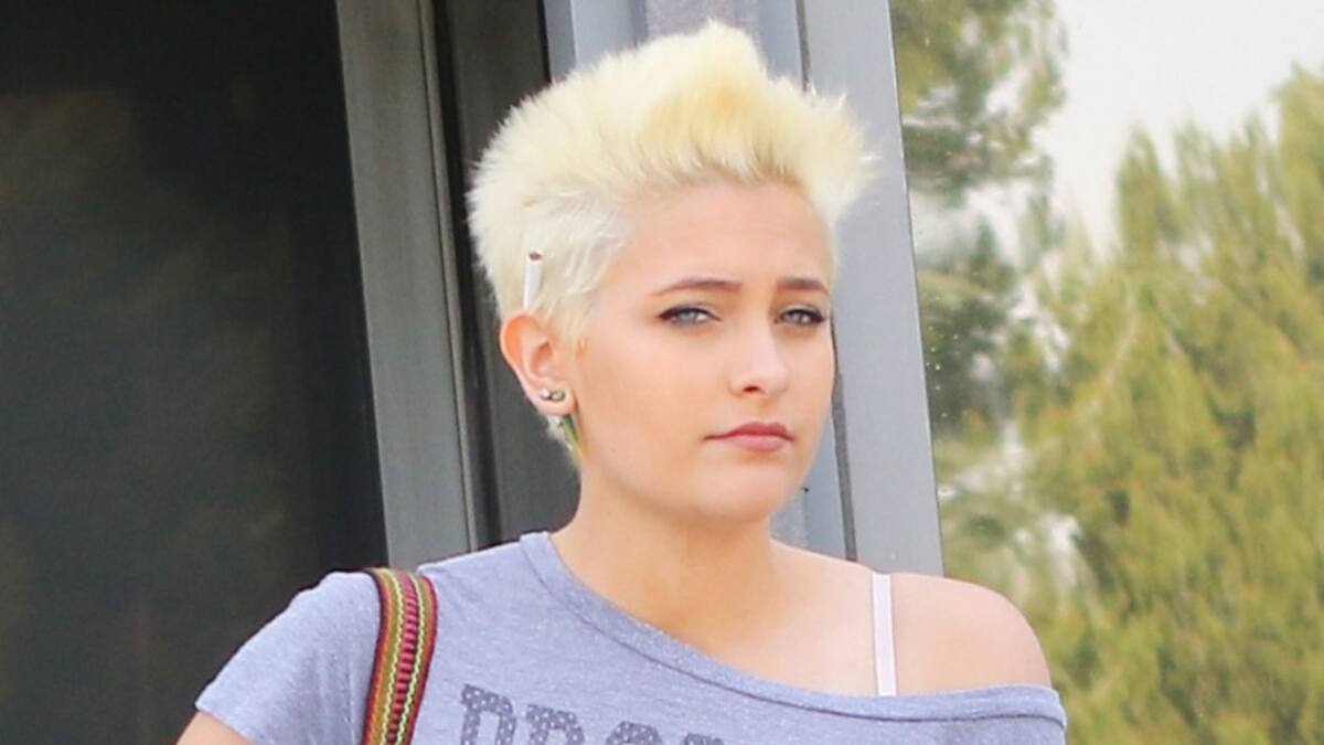 Hija de Michael Jackson defiende el honor de su padre ante acusaciones de sus hábitos sexuales
