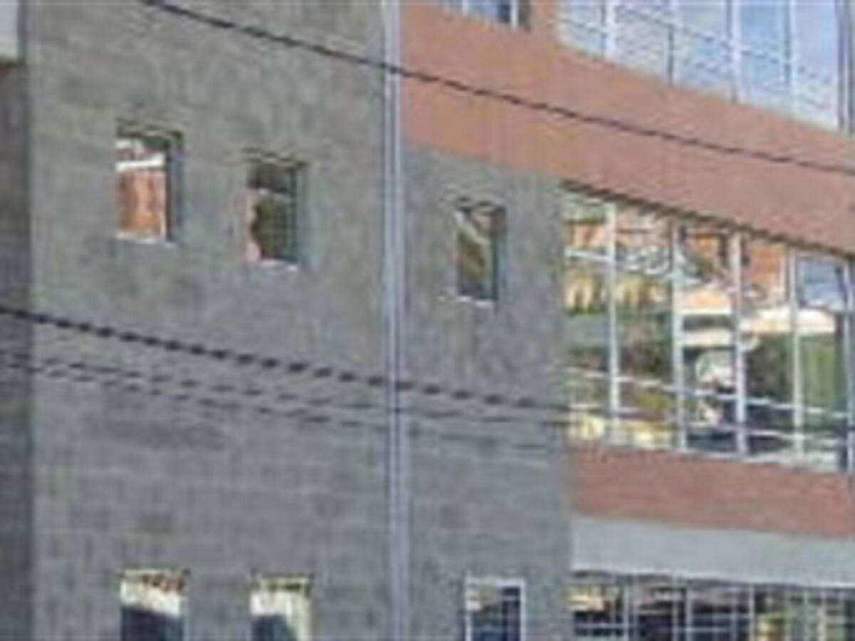 Fuerte aguacero causa inundación en Colegio del Norte de Bogotá