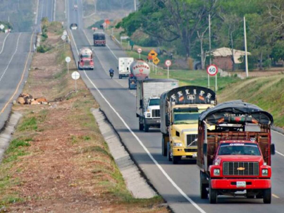 Protesta por peligroso estado de tramo de la Ruta del Sol en Puerto Boyacá