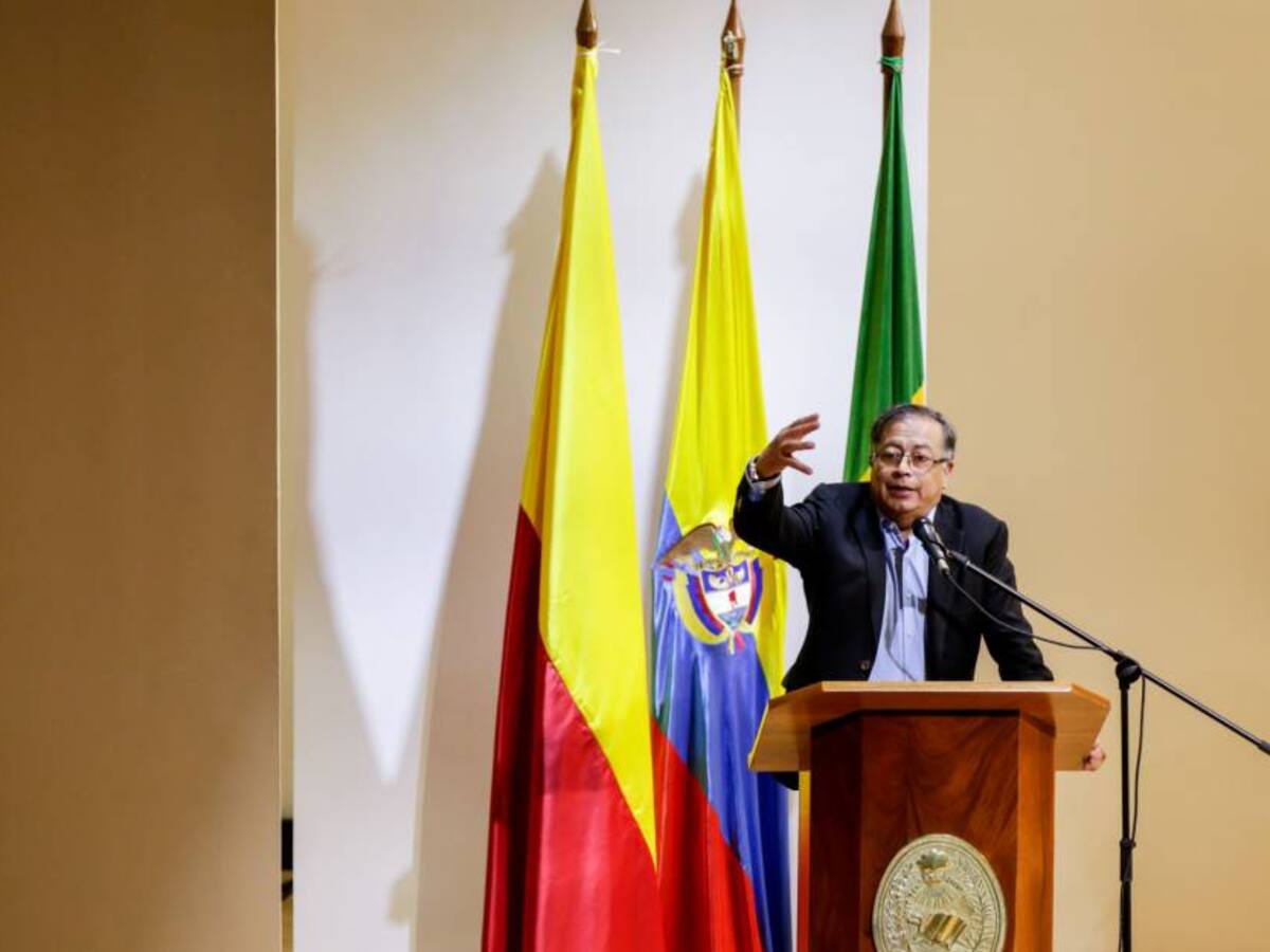 Sin alfombra roja: así será la posesión de Gustavo Petro