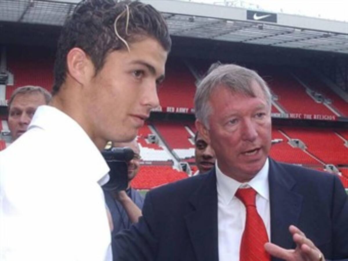 La renuncia de Ferguson al Manchester United conmocionó las redes sociales