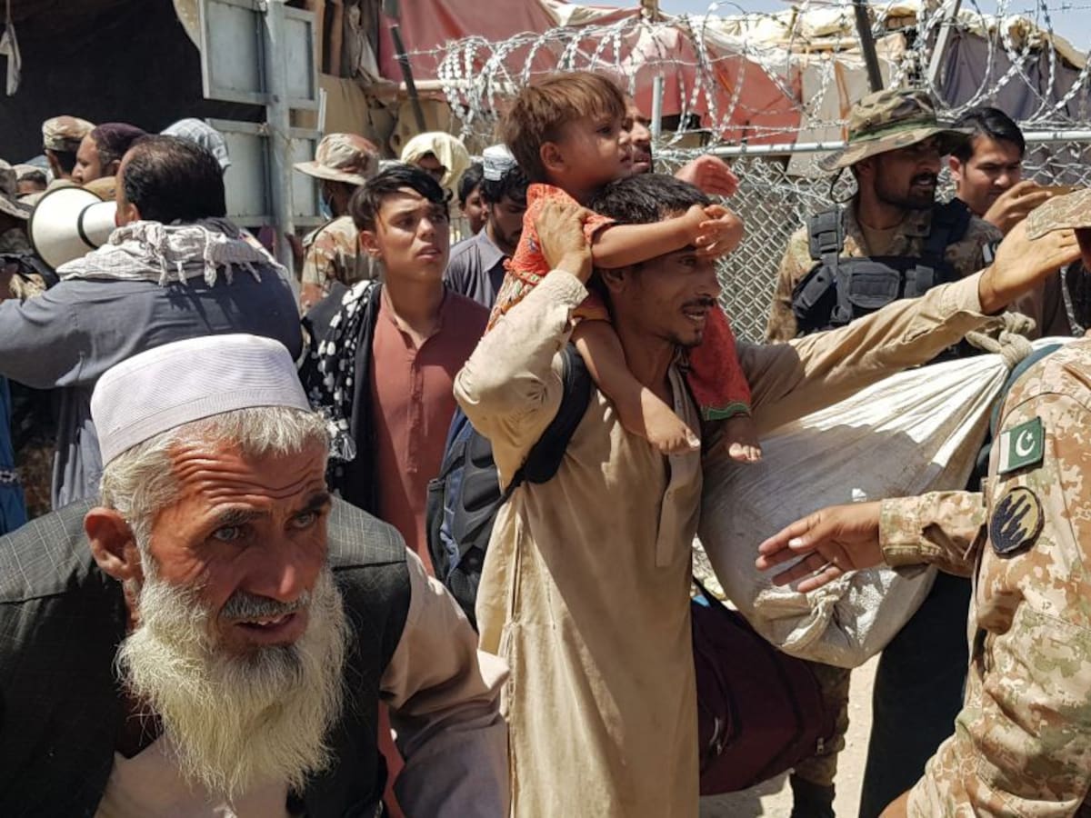 HRW pidió evacuar y proteger a los afganos asediados por los talibanes