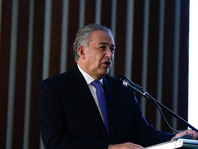 "Policía debería salir del Ministerio de Defensa": general (r) Óscar Naranjo