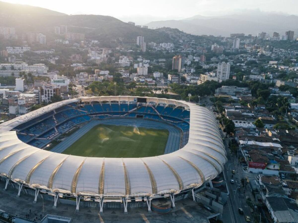 Se hizo reposición de lona en tribuna norte del Pascual Guerrero.