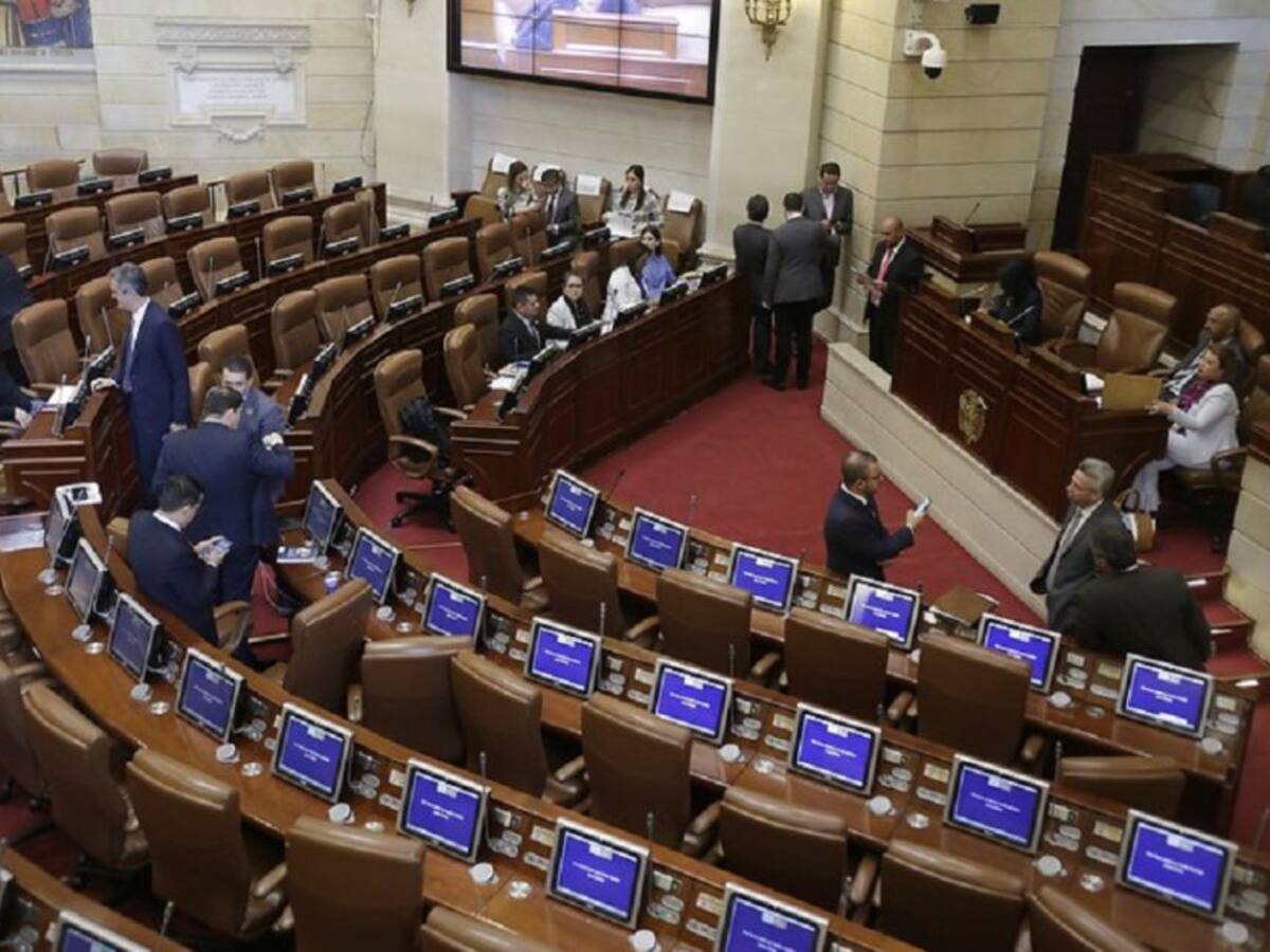 Liberalismo reúne firmas para eliminar IVA a trabajadores independientes