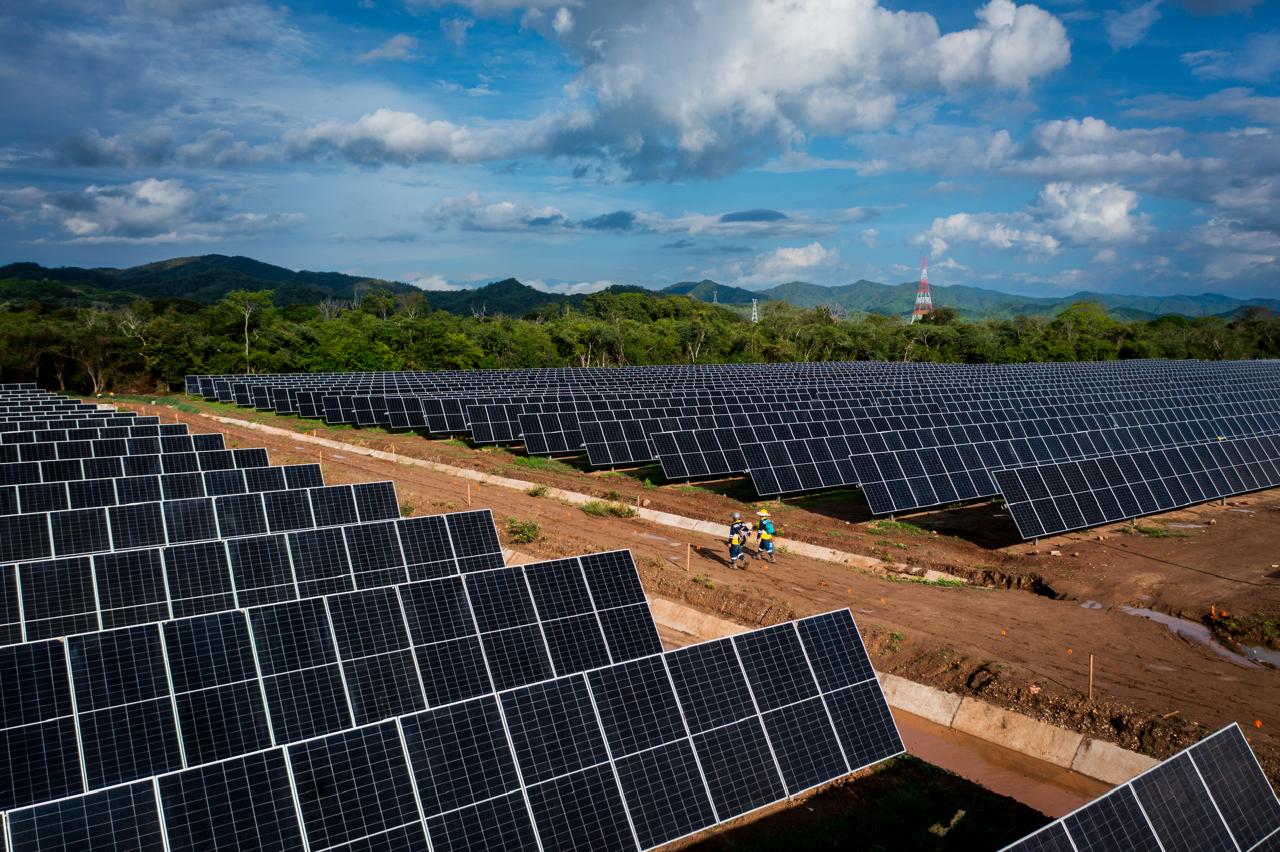 Cundinamarca enciende el Parque Solar Puerta de Oro: inyecta 360 MWp de energía limpia. Foto: Parque Solar Puerta de Oro.