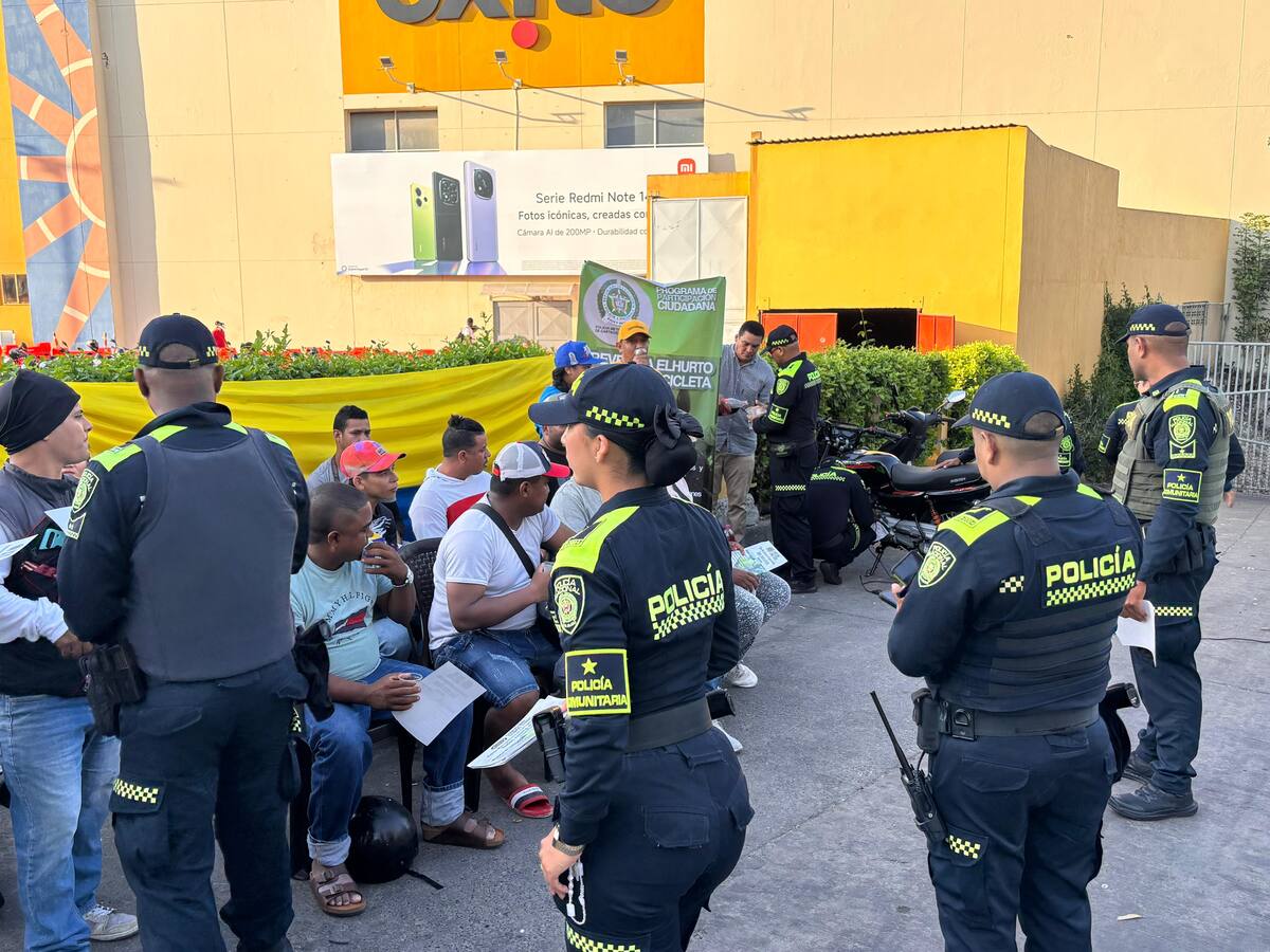 Policía lideró jornada de marcación de motocicletas en Cartagena