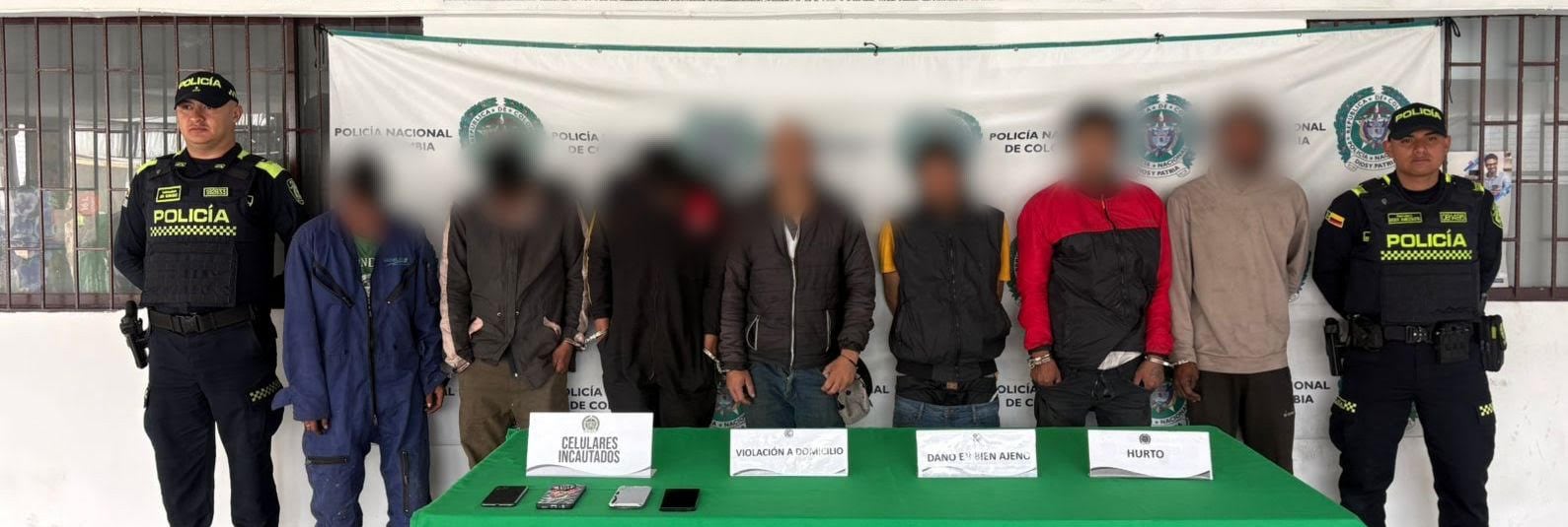 Capturados por robo a establecimiento comercial