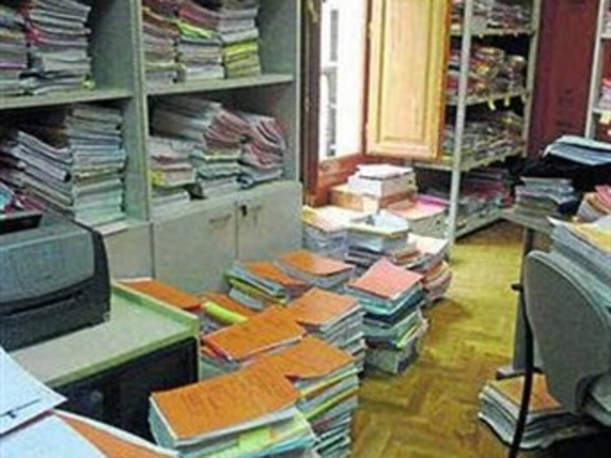 Judicatura tiene 44 denuncias vigentes en el Congreso. Santos, 39