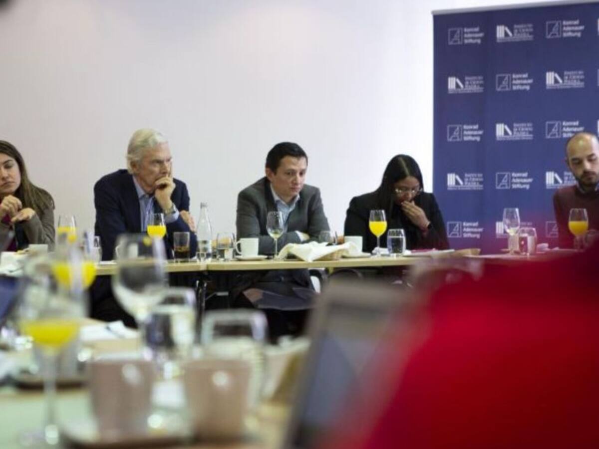 Sacar la cabeza de la arena