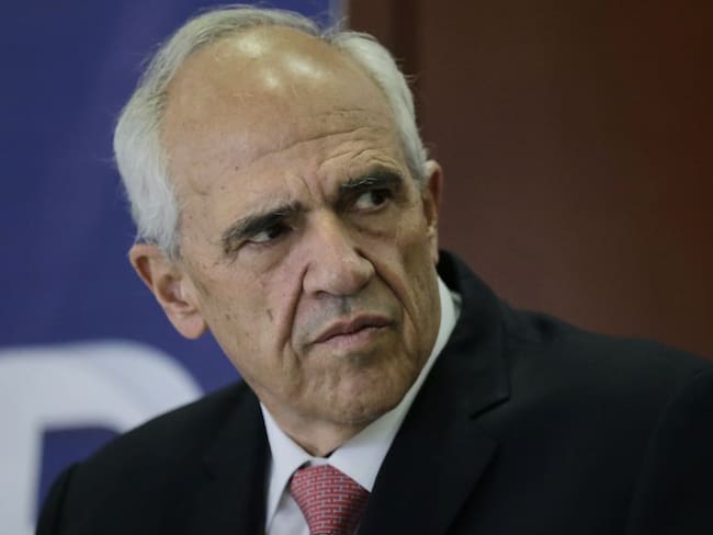 Ernesto Samper asegura que Peñalosa es “el candidato de la derecha”