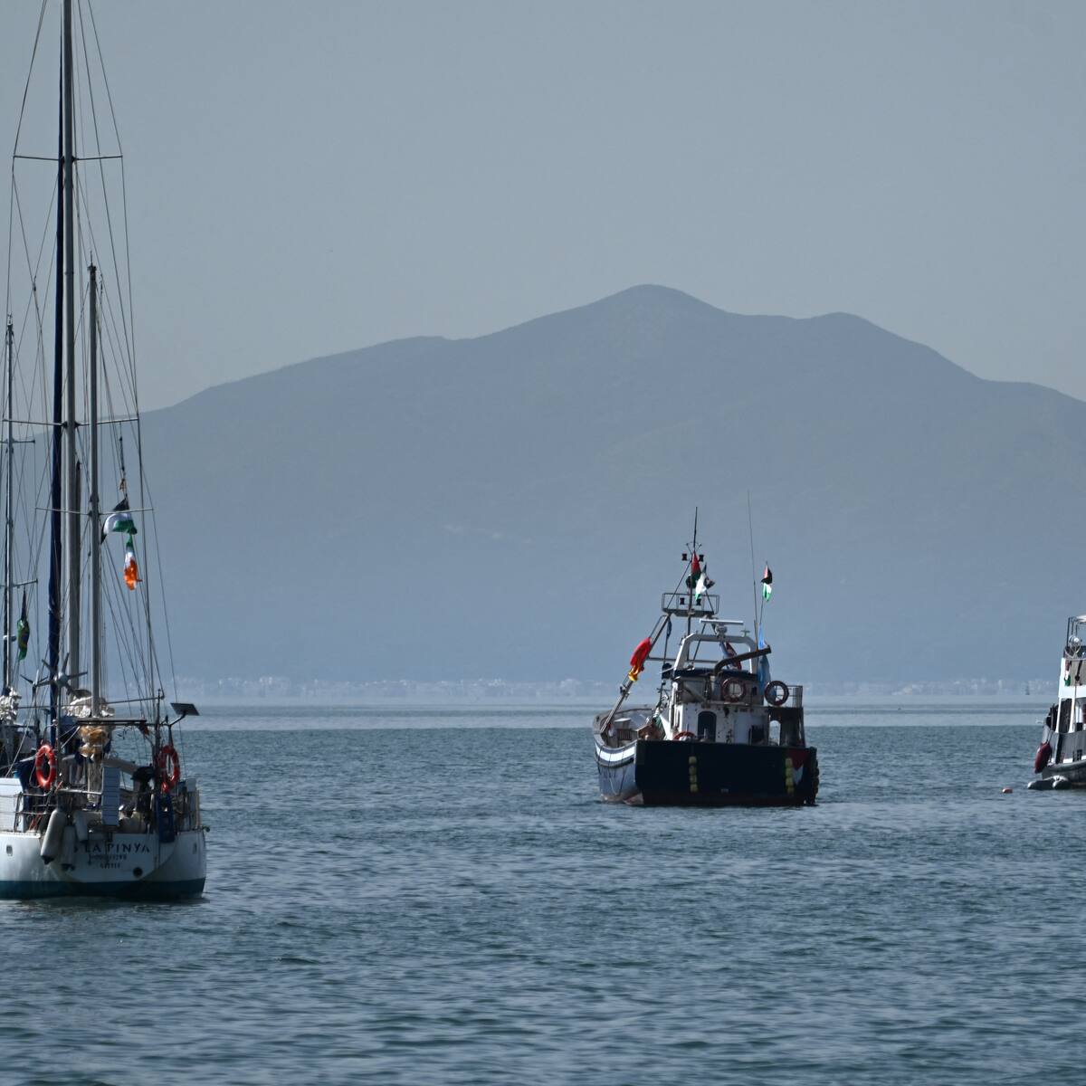 La flotilla de ayuda humanitaria para Gaza sale de Sicilia hacia territorio palestino