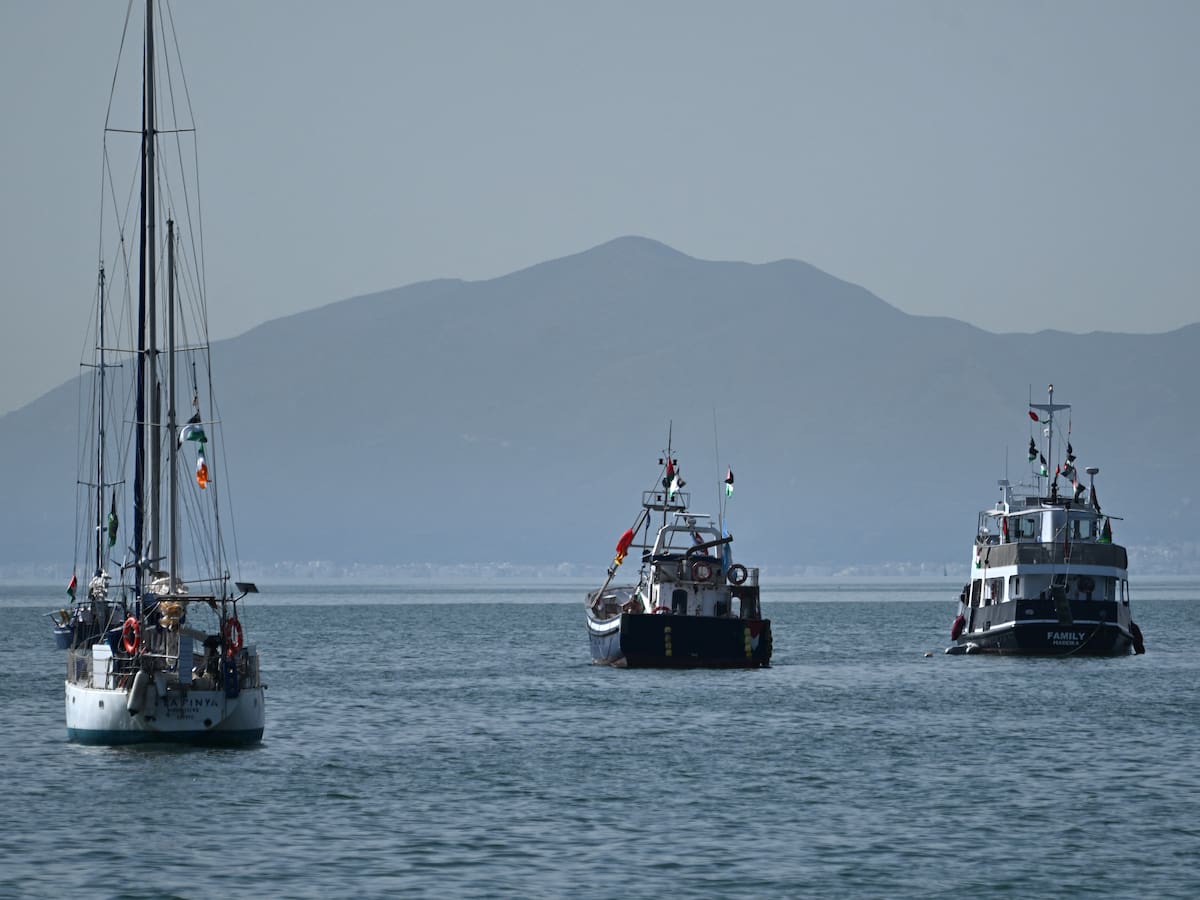La flotilla de ayuda humanitaria para Gaza sale de Sicilia hacia territorio palestino