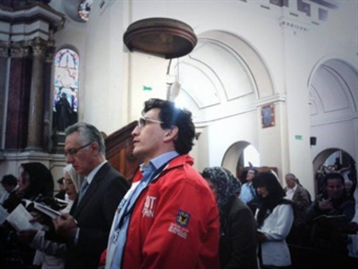 Misa con cantos gregorianos para pedir por continuidad de Petro