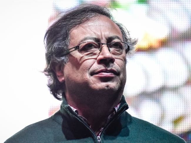 Gustavo Petro lidera intención de voto, según la más reciente encuesta de Datexco. Foto: Getty Images / CAMILO ERASSO