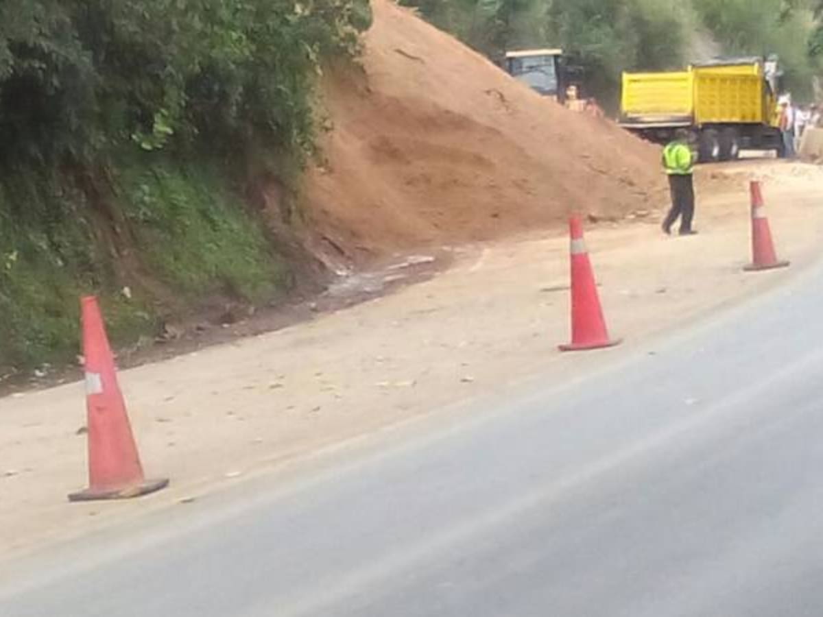Plena movilidad en la vía hacia el Alto de La Línea