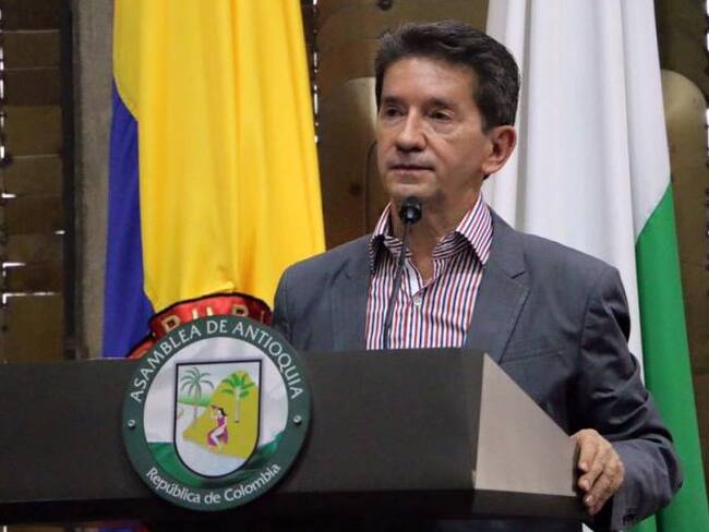 “No puedo pedir renuncia del contralor de Antioquia”: Luis Pérez
