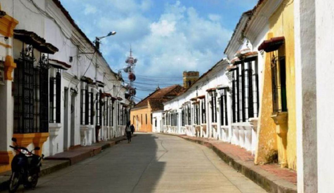 Este ataque fue realizado presuntamente por Fiuris Alberto Michetoni Pava sindicado de accionar un arma de fuego tipo Pistola marca Glock, contra las personas que se encontraban en la residencia.