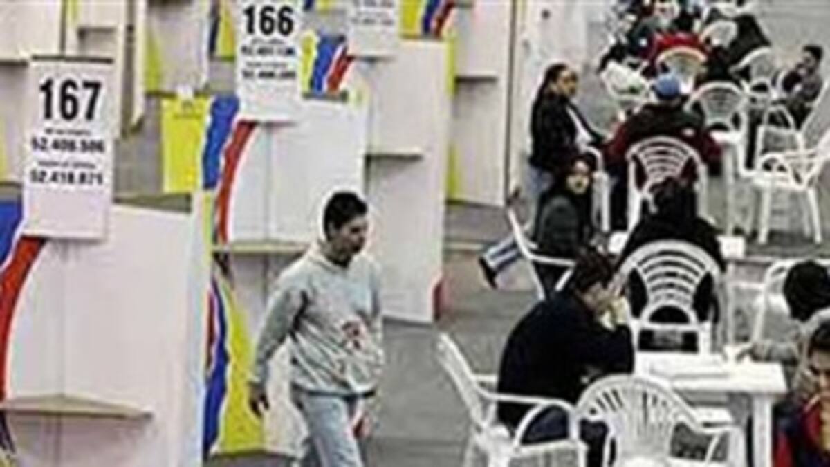 Gobierno impedirá permisos a parapolíticos en día de elecciones