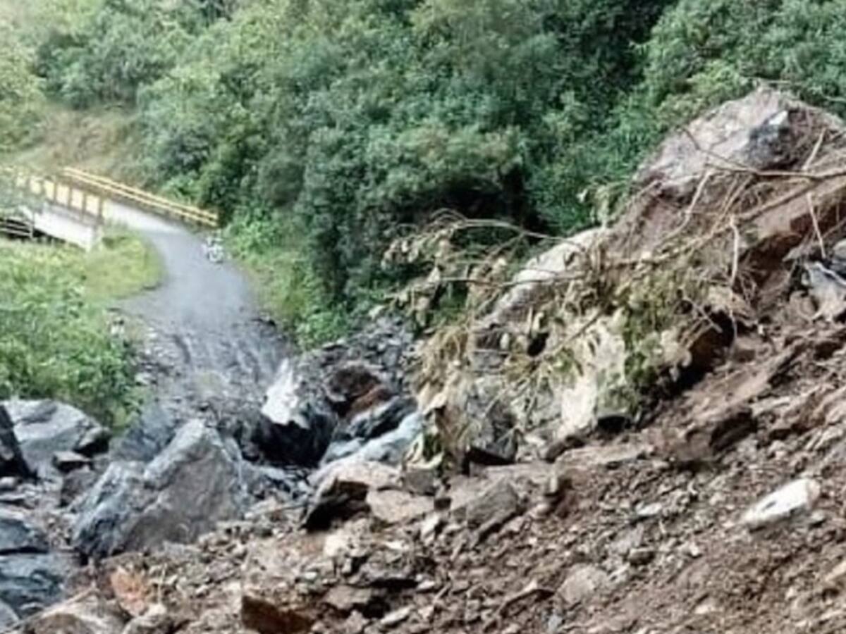 Lluvias generan bloqueos entre Boyacá y Santander