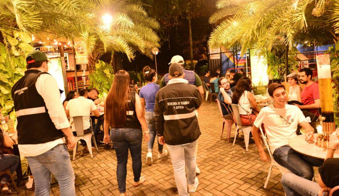 Recorrido por zonas gastronómicas y turísticas