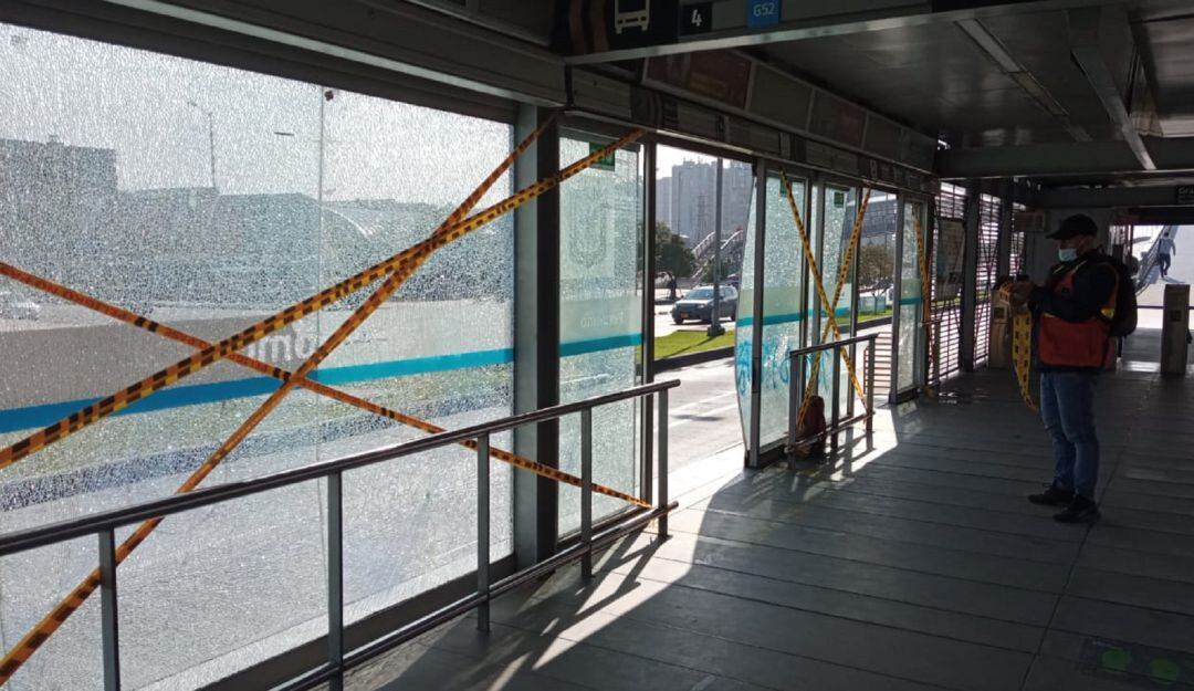 37 estaciones de Transmilenio cerradas por daños 