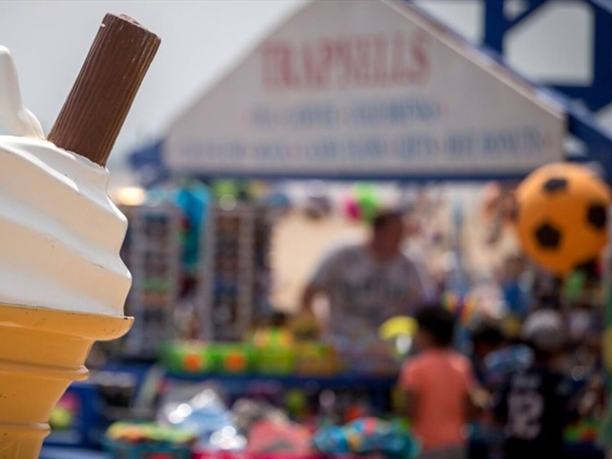 María Rueda denuncia que sus hijos se desmayaron al consumir un globo de caramelo