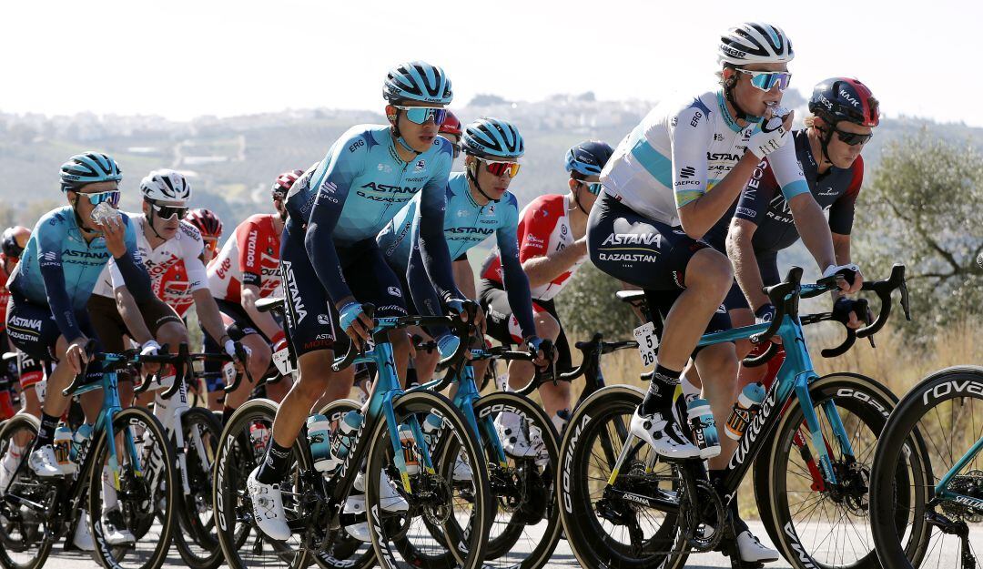Miguel Ángel López durante su participación en la Vuelta de Andalucía.