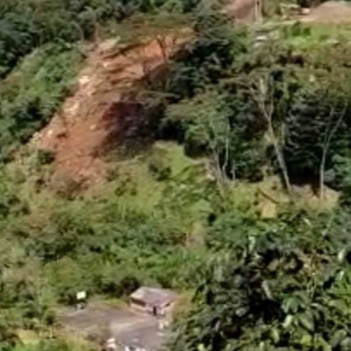 Emergencia en Santa Rosa de Cabal por derrumbe de grandes proporciones