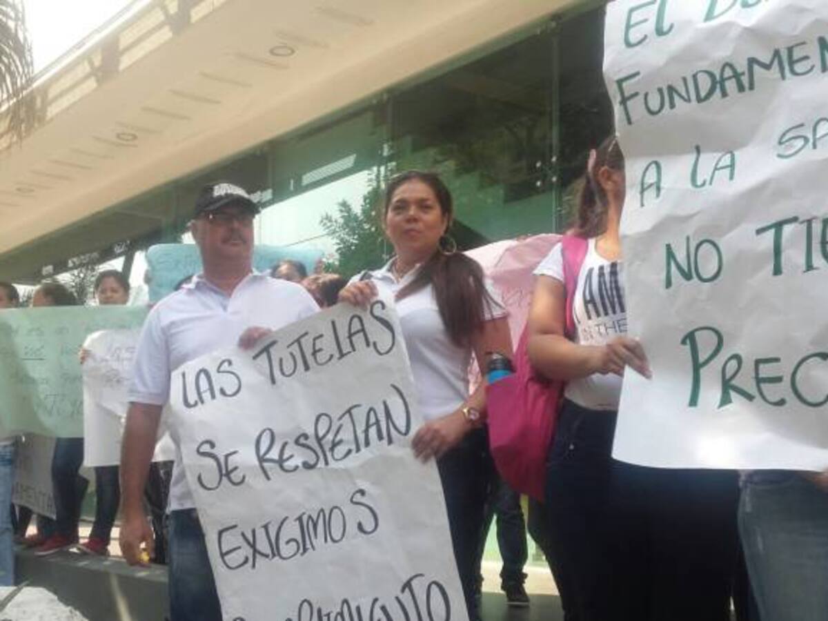 Protestan madres de niños discapacitados, por inasistencia médica